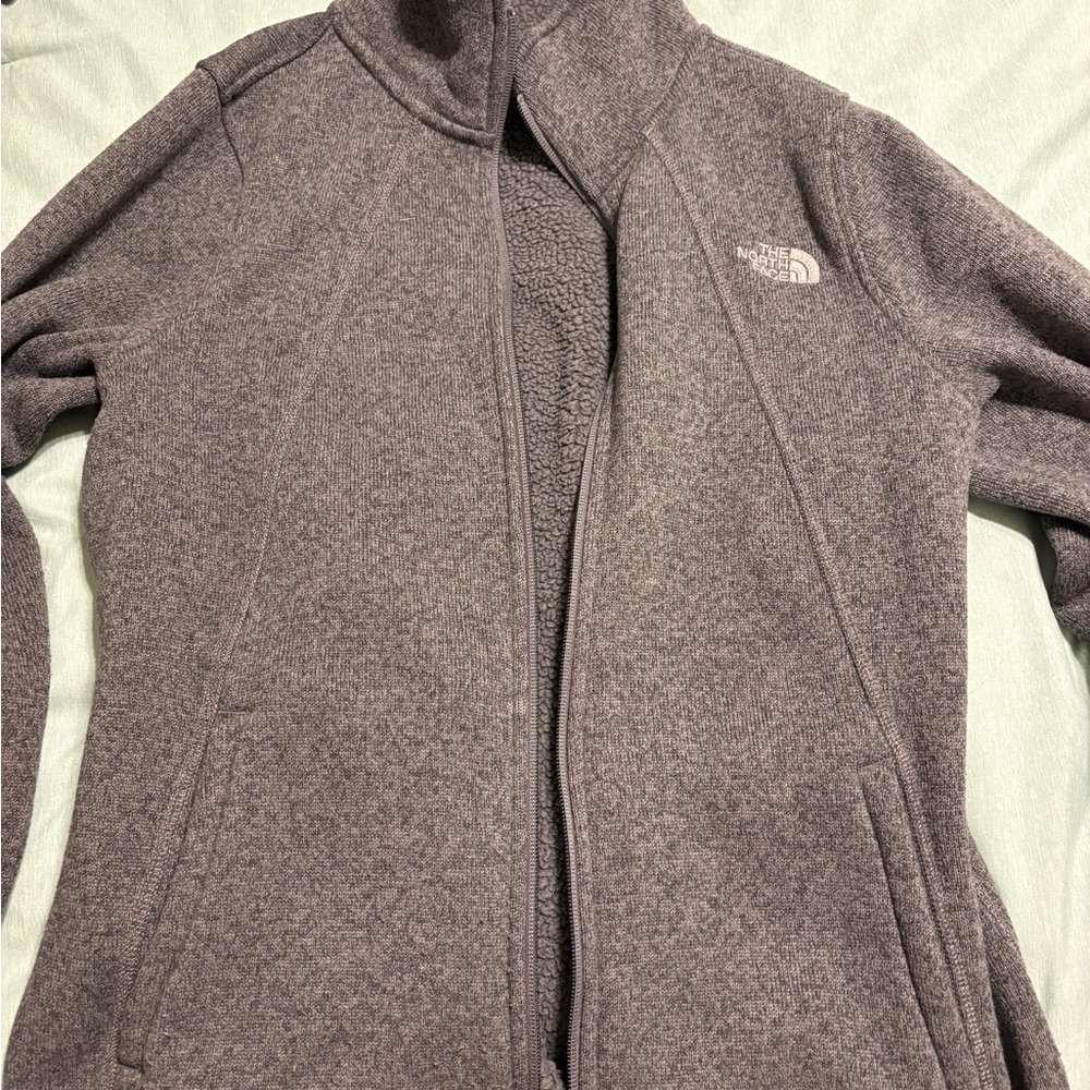 The North Face Women's Heathered Gray Fleece Jacket